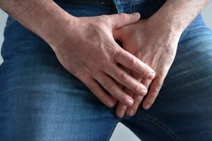 Smaguma sajūta perineal reģionā ar akūtu prostatas iekaisumu